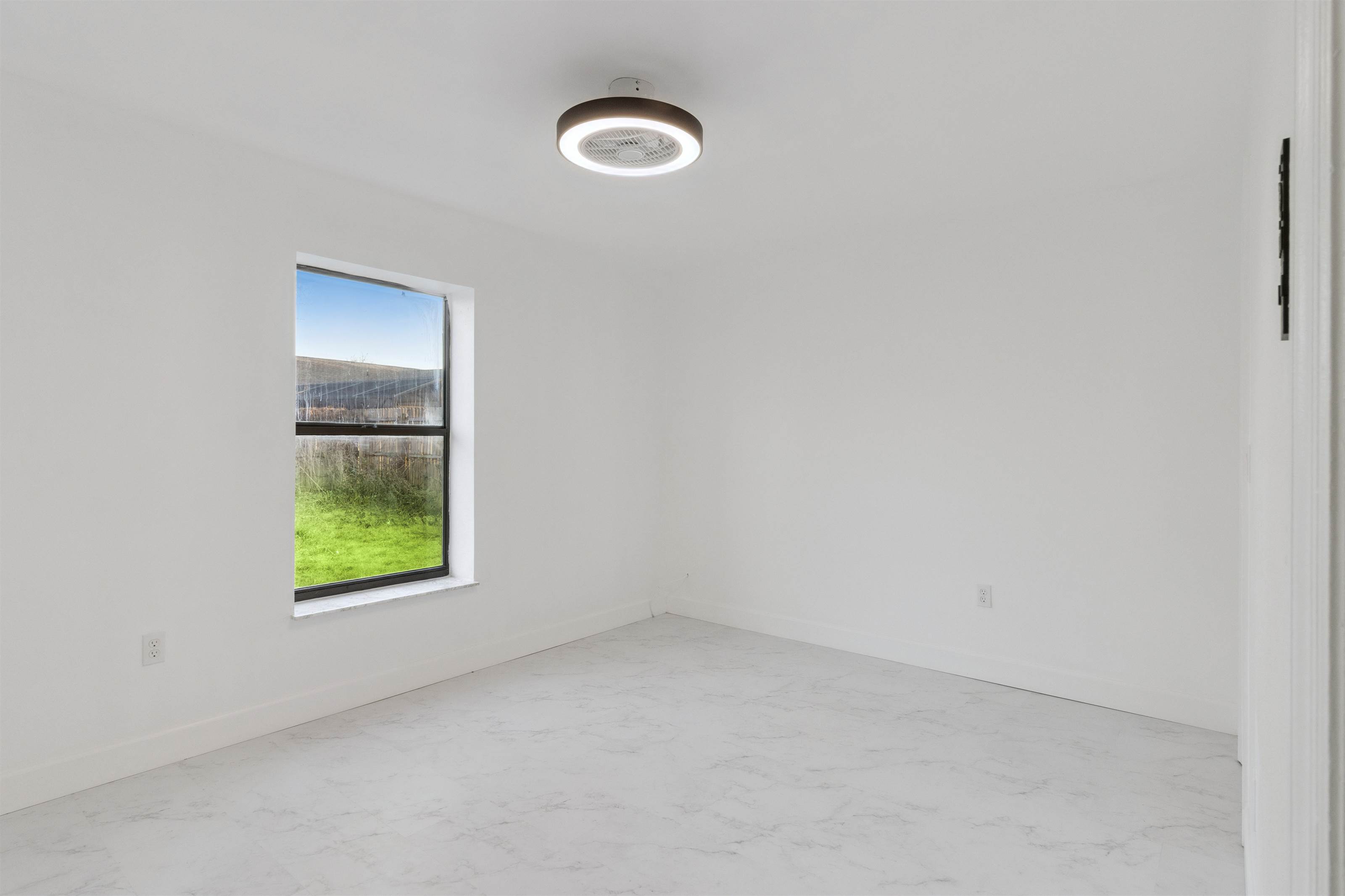 527 Glade Ct, Kissimmee, FL 34758