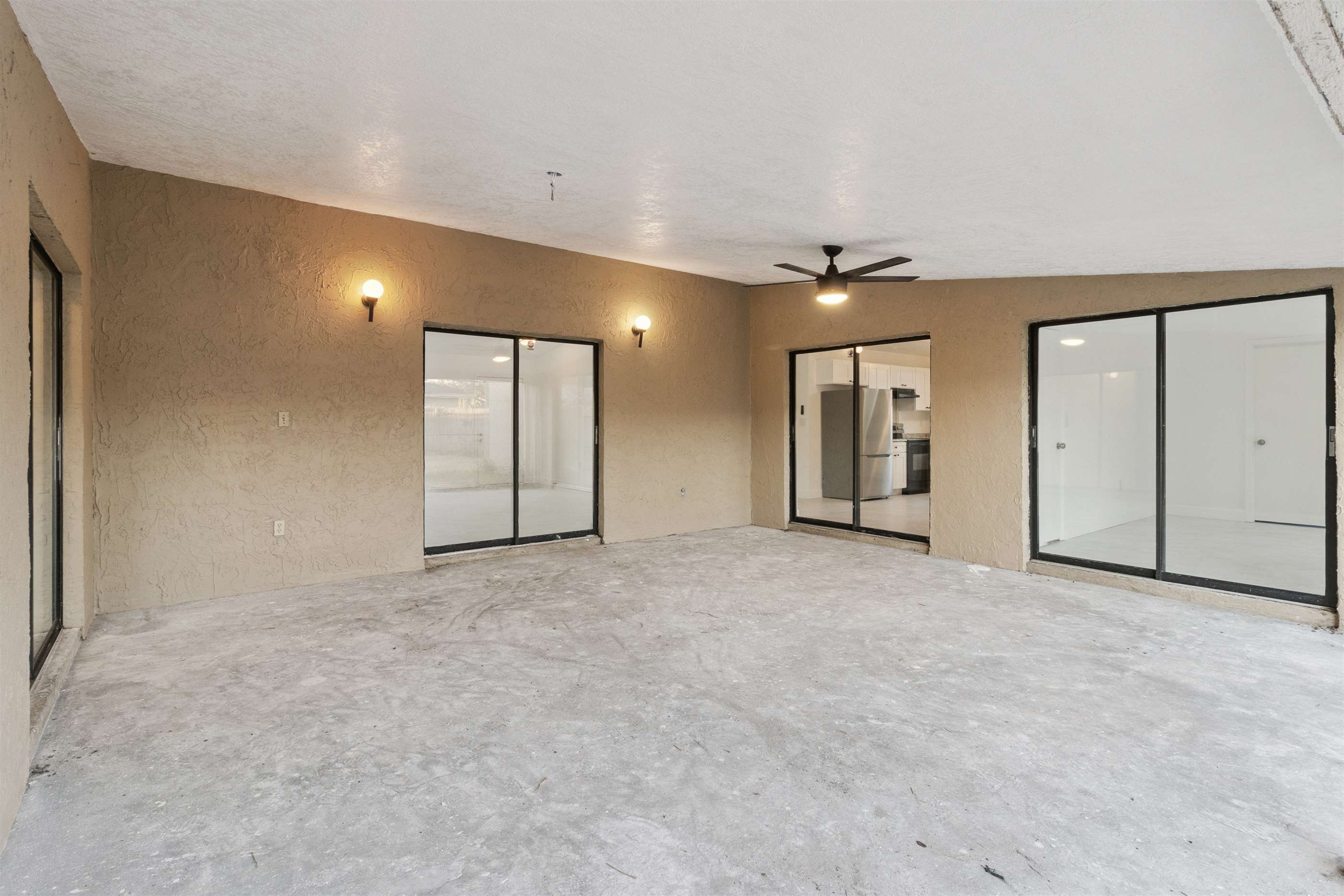 527 Glade Ct, Kissimmee, FL 34758