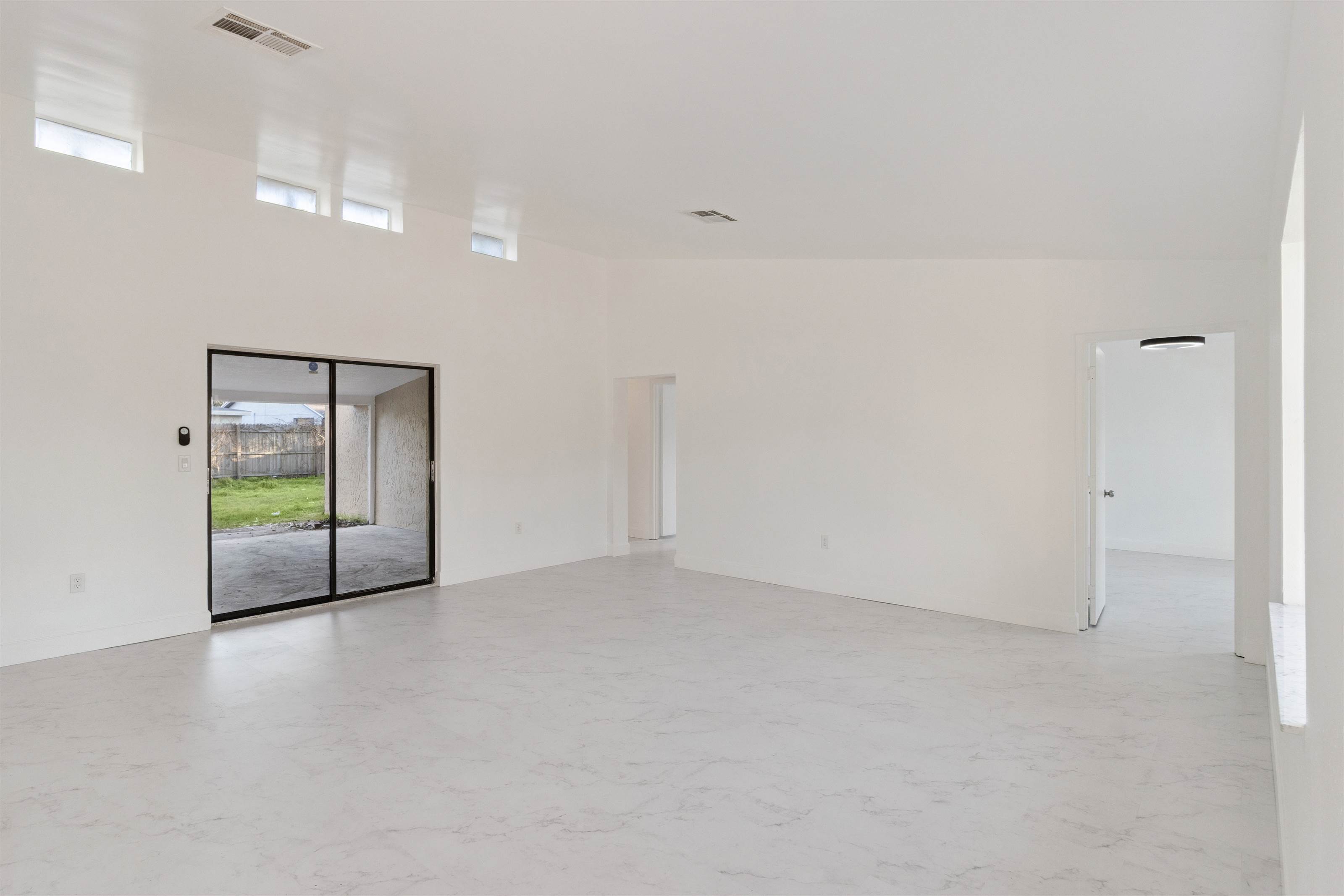 527 Glade Ct, Kissimmee, FL 34758