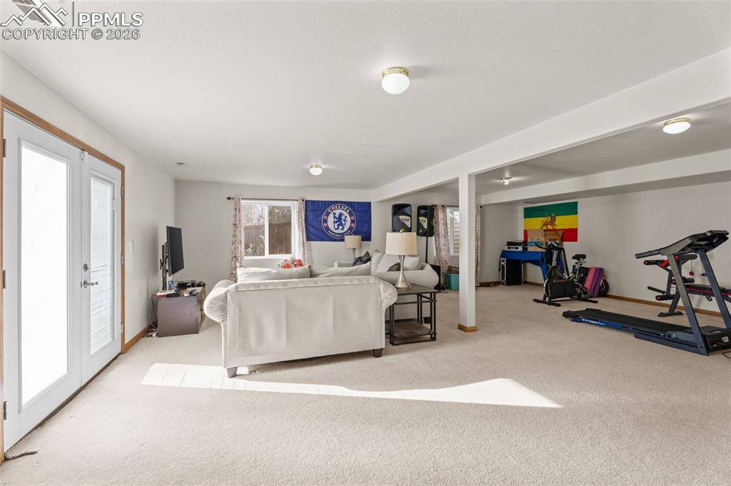 7152 Cliffrose Drive, Colorado Springs, CO 80925