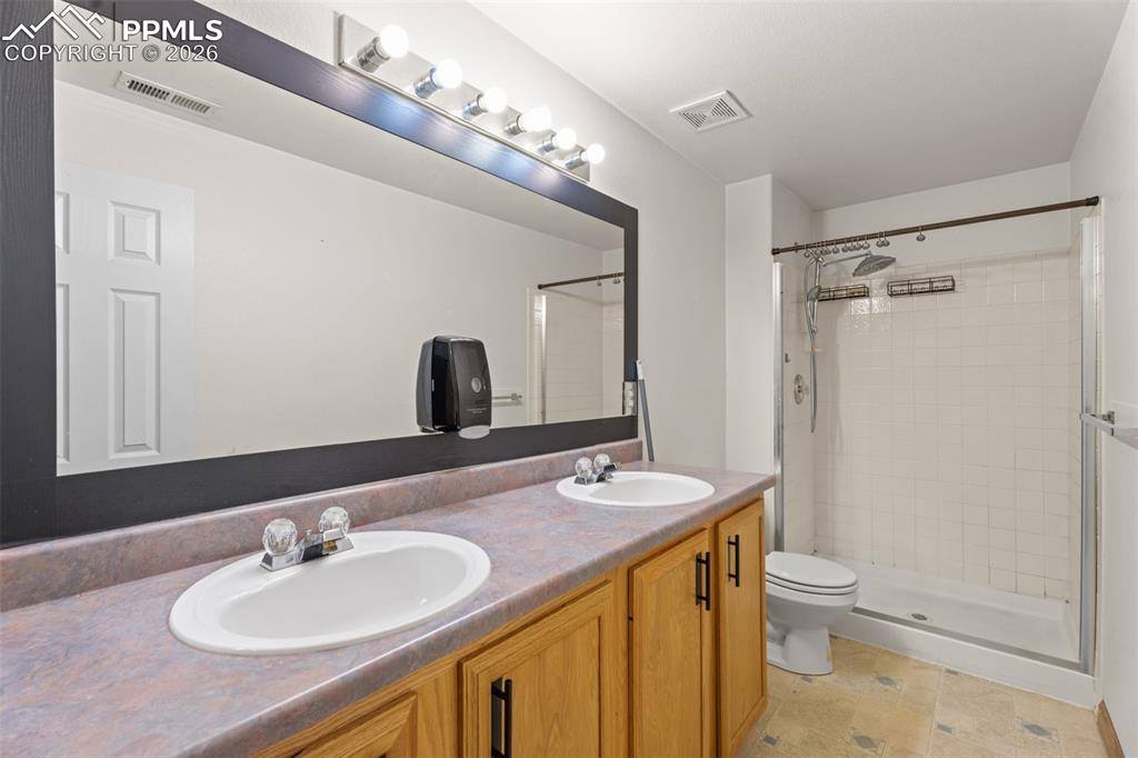 7152 Cliffrose Drive, Colorado Springs, CO 80925