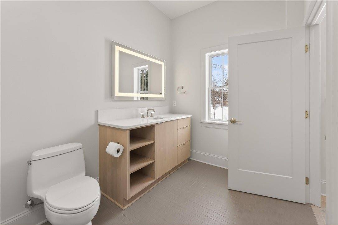 640 East Jefferson Avenue, #H-2, Perinton, NY 14450