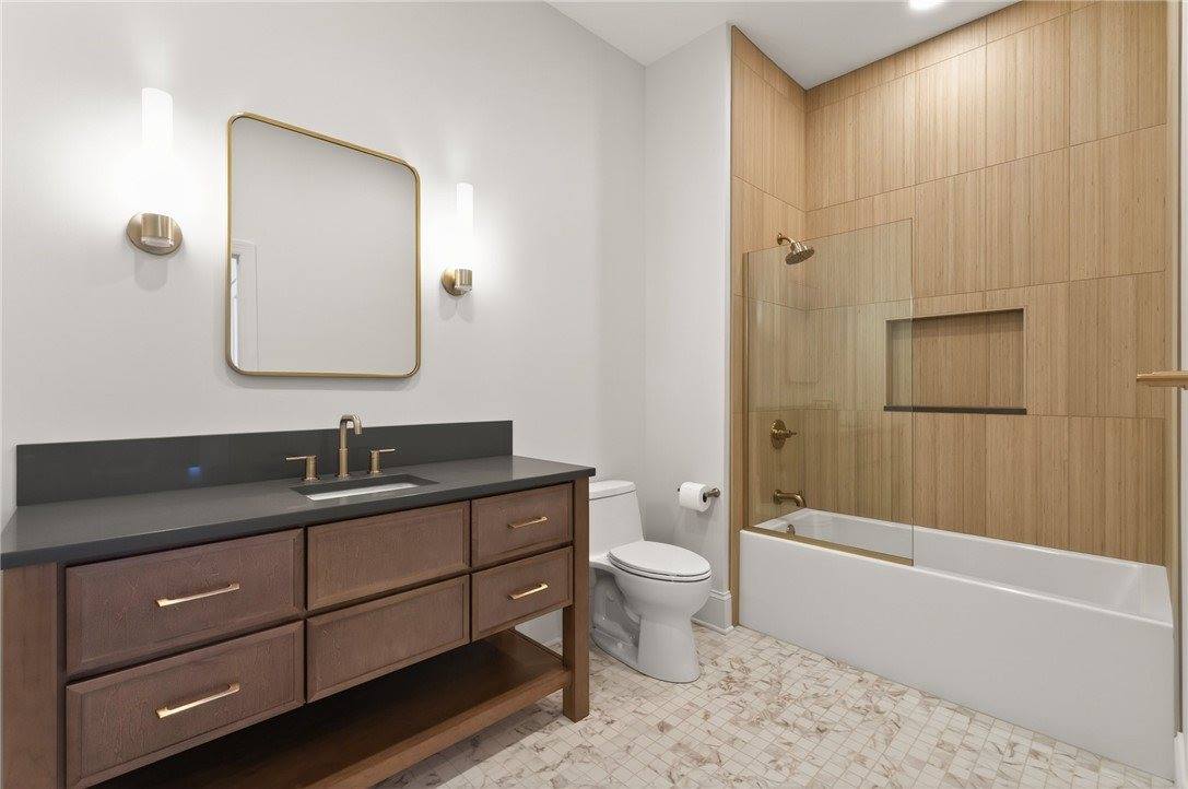 640 East Jefferson Avenue, #H-2, Perinton, NY 14450