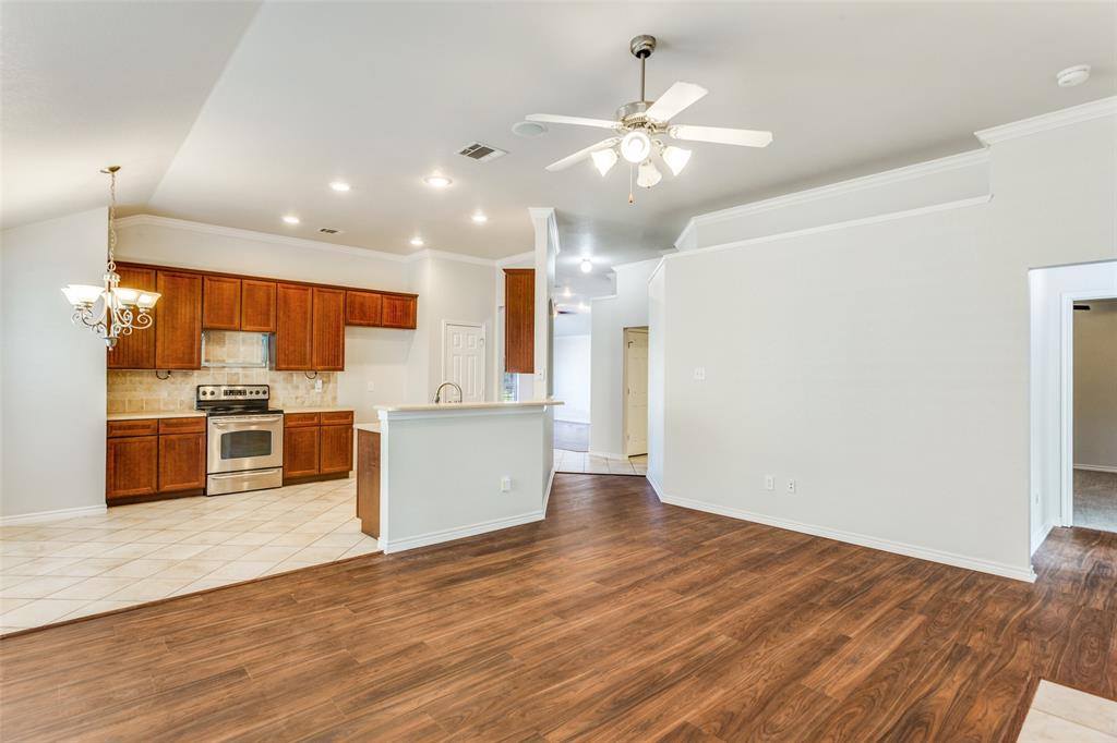 4345 Twinleaf Drive, Fort Worth, TX 76036