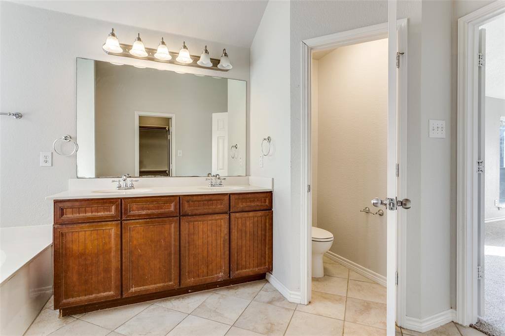 4345 Twinleaf Drive, Fort Worth, TX 76036