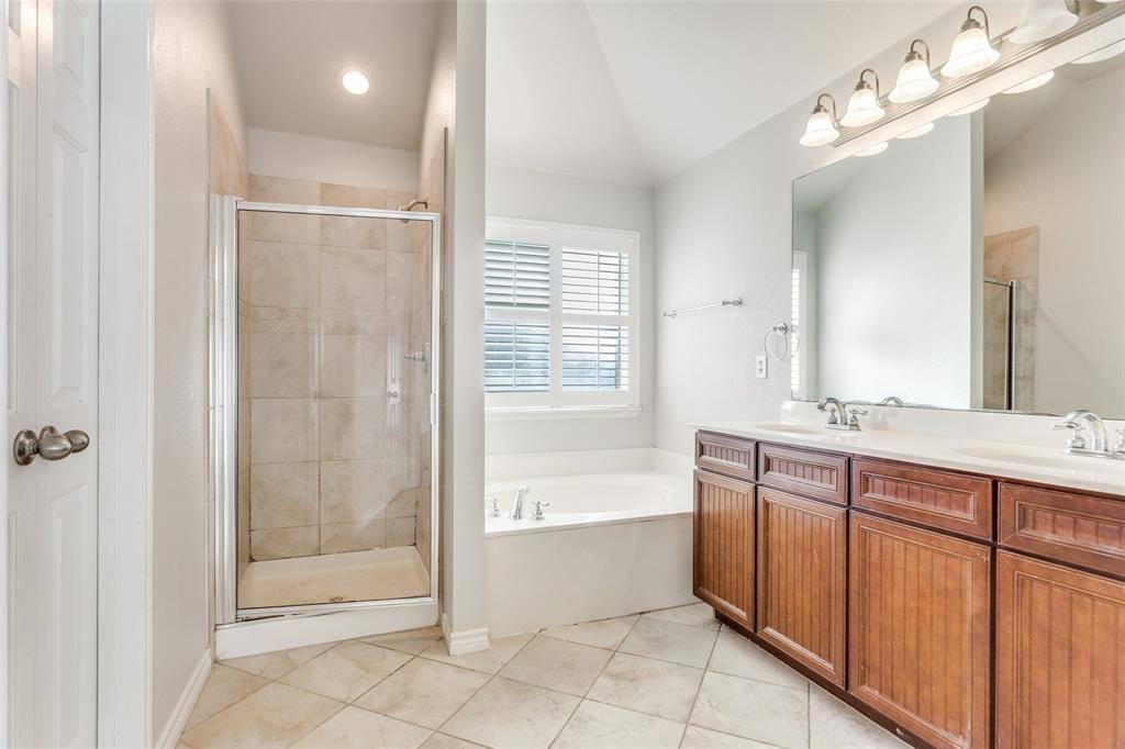 4345 Twinleaf Drive, Fort Worth, TX 76036