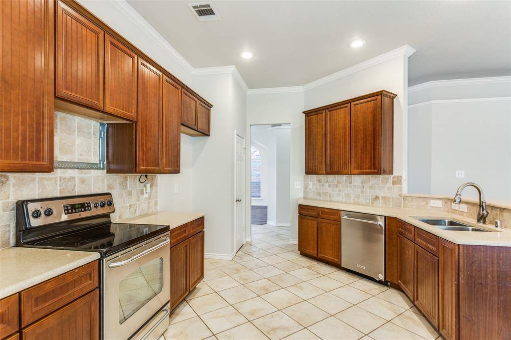 4345 Twinleaf Drive, Fort Worth, TX 76036