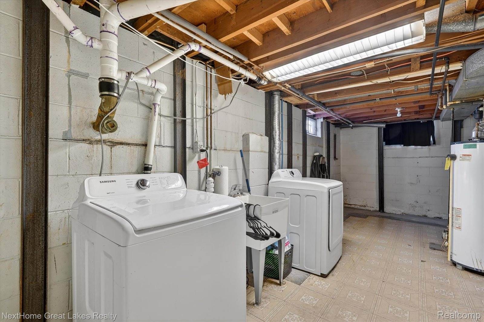 4444 Carmanwood Drive, FlintCharterTownship_Genesee, MI 48507
