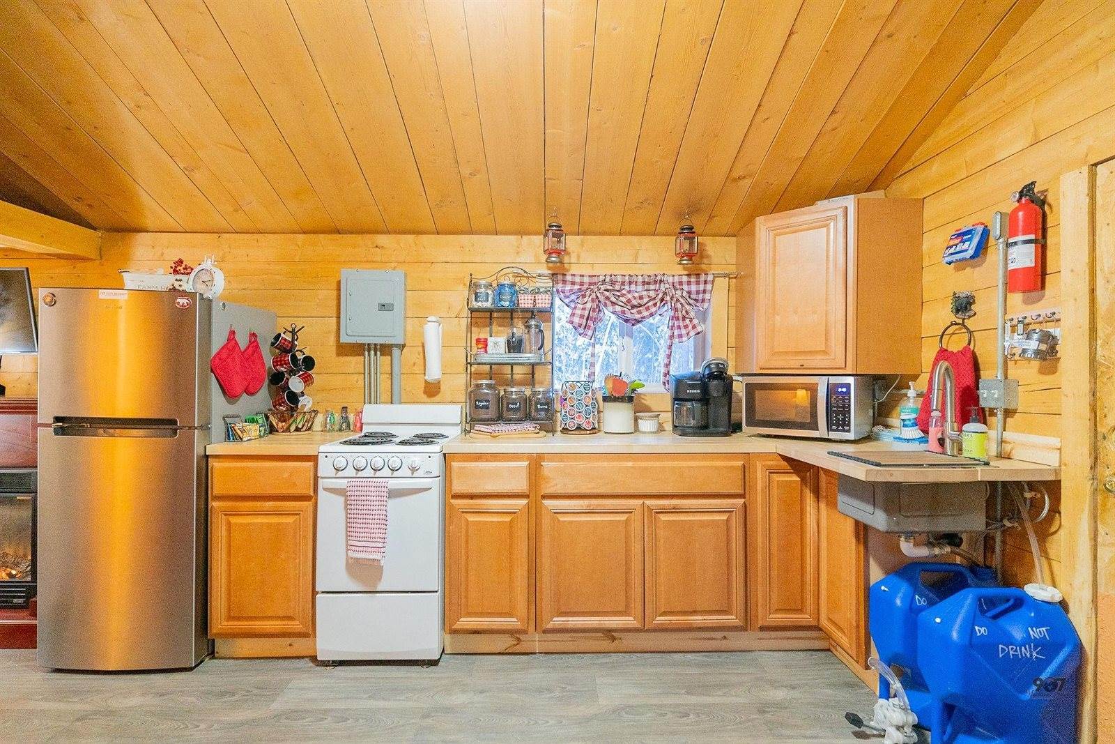 882 Tarsier Drive, Fairbanks, AK 99712