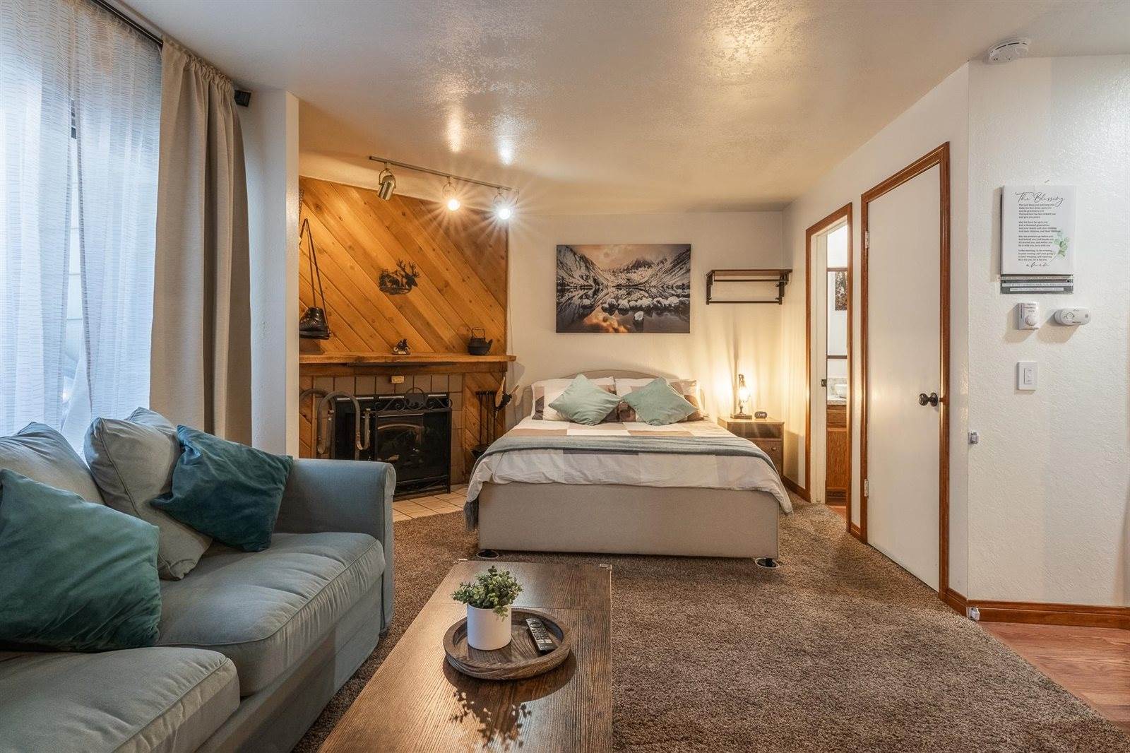 2289 Sierra Nevada Road #G-3, Mammoth Lakes, CA 93546