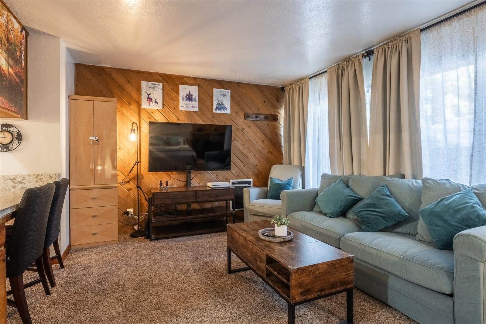 2289 Sierra Nevada Road #G-3, Mammoth Lakes, CA 93546