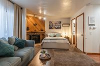 2289 Sierra Nevada Road #G-3, Mammoth Lakes, CA 93546