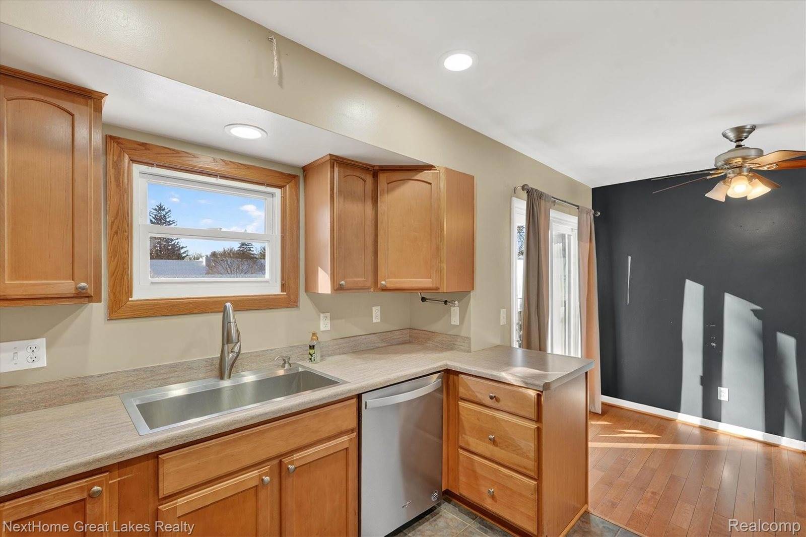 819 Southwood Drive, FentonCity_Genesee, MI 48430