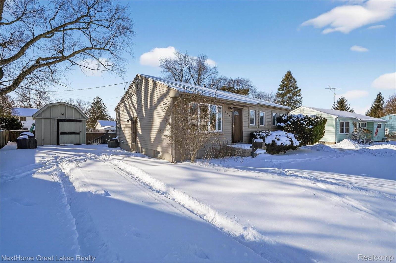 819 Southwood Drive, FentonCity_Genesee, MI 48430