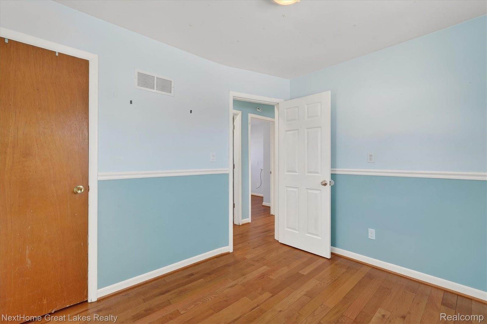 819 Southwood Drive, FentonCity_Genesee, MI 48430