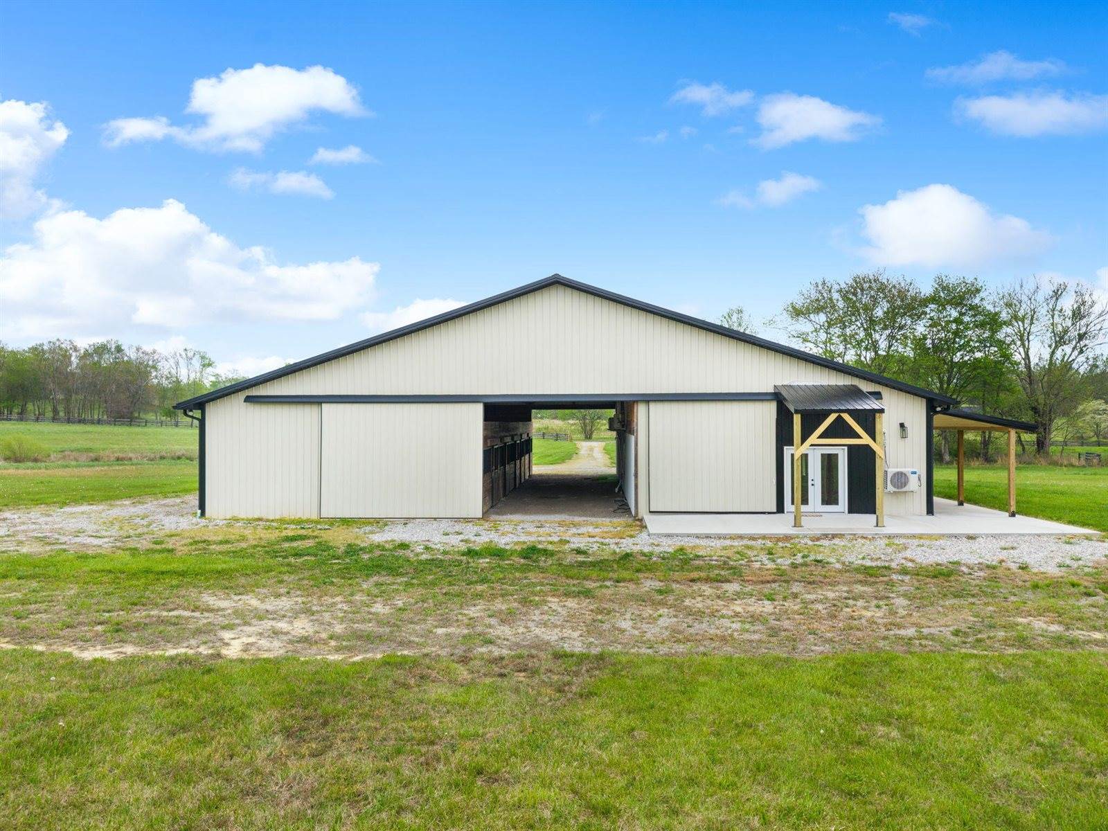 1114 Matt Baker Road, London, KY 40744