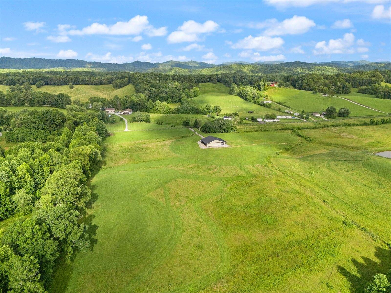 1114 Matt Baker Road, London, KY 40744