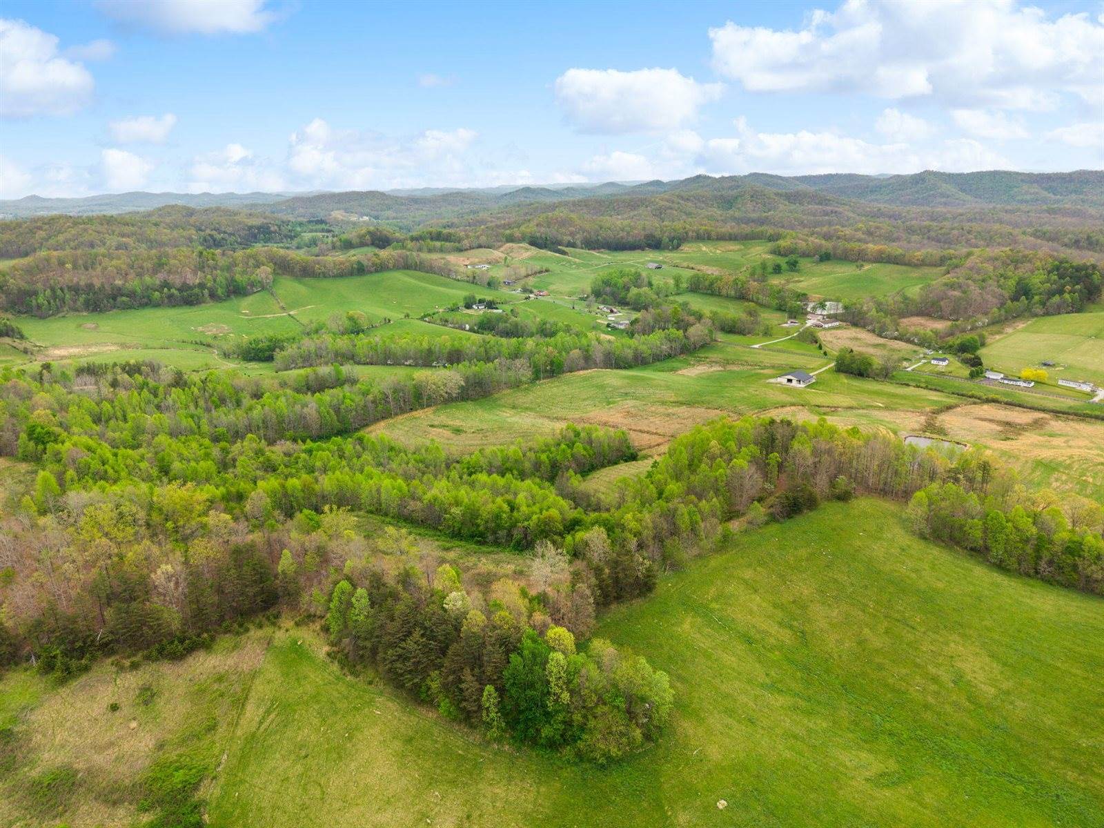 1114 Matt Baker Road, London, KY 40744