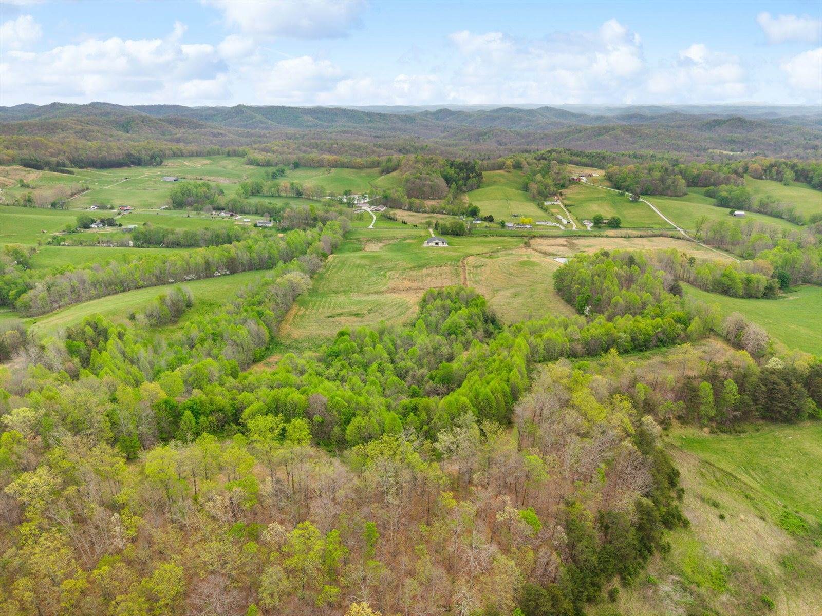 1114 Matt Baker Road, London, KY 40744