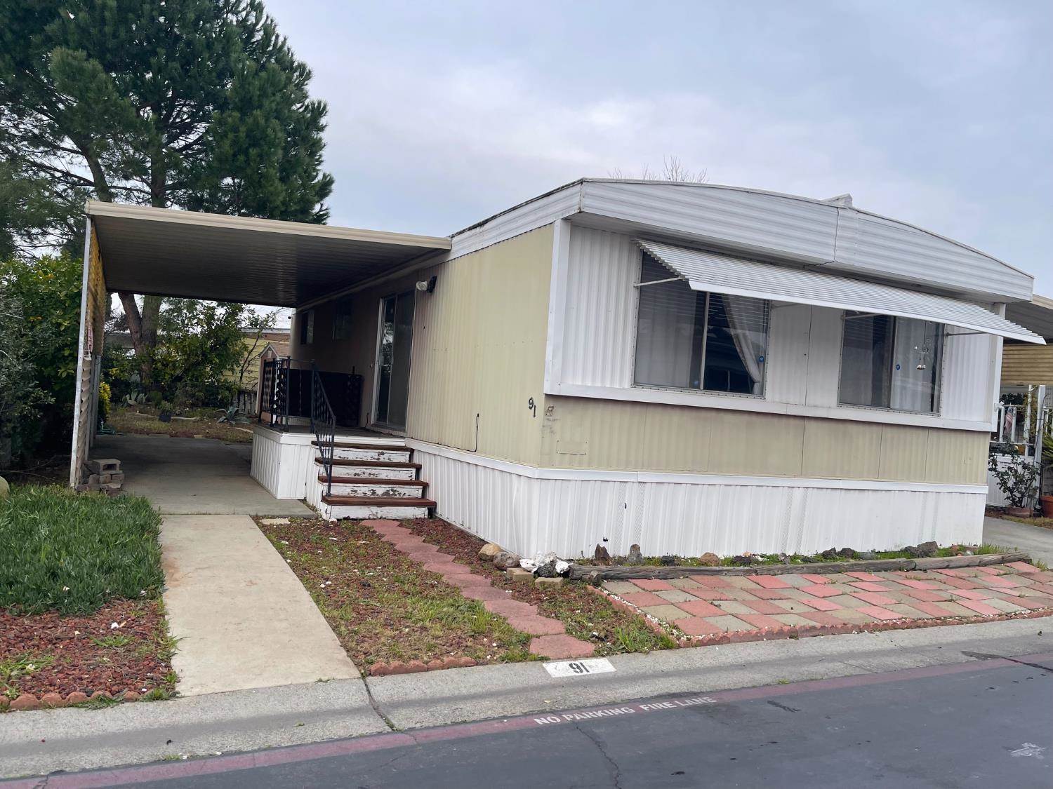 5040 West Jackson. Street, North Highlands, CA 95660