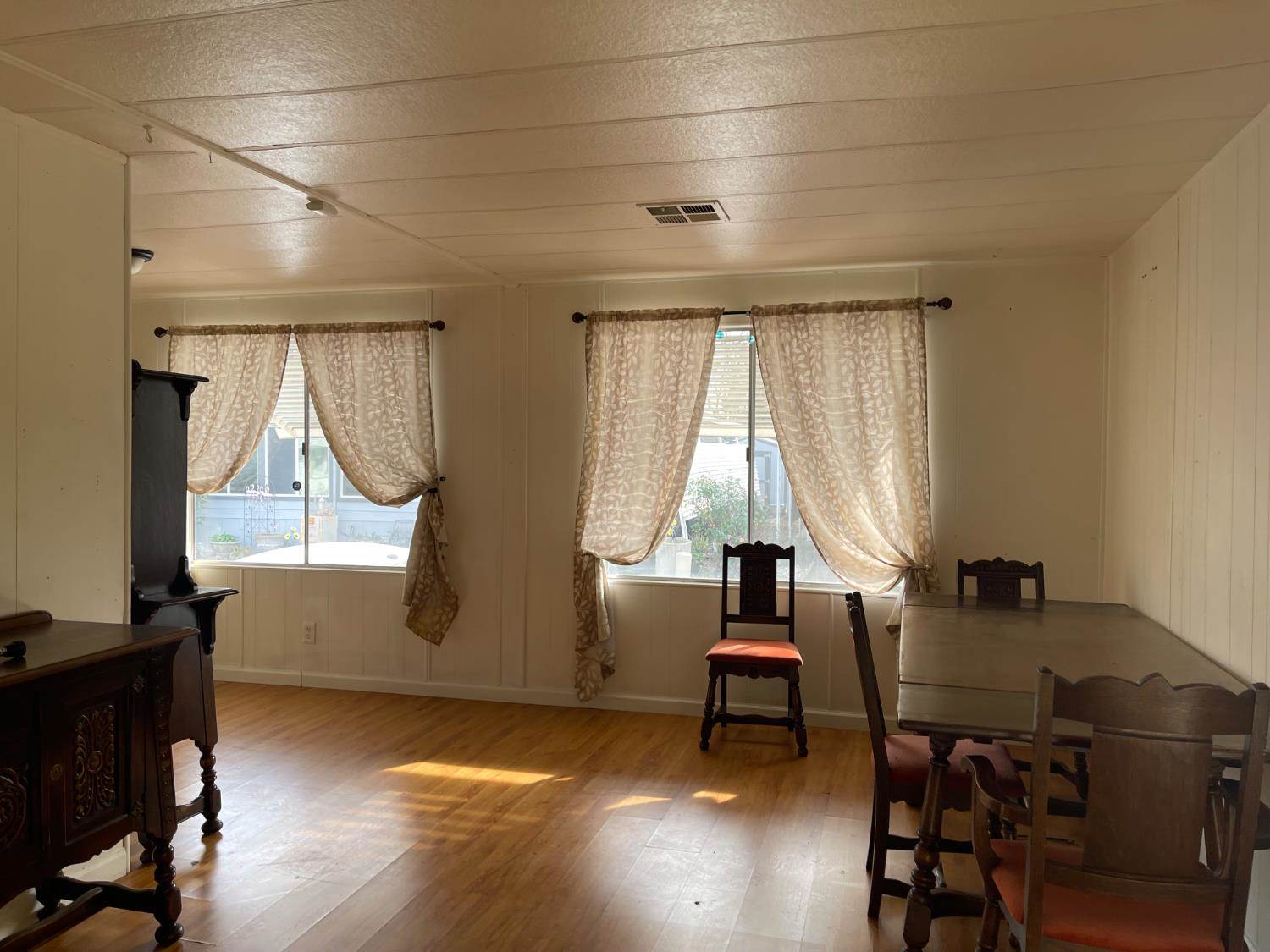 5040 West Jackson. Street, North Highlands, CA 95660