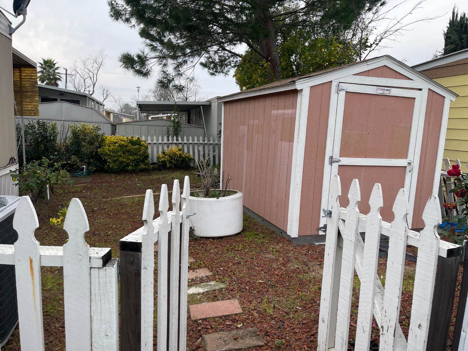 5040 West Jackson. Street, North Highlands, CA 95660