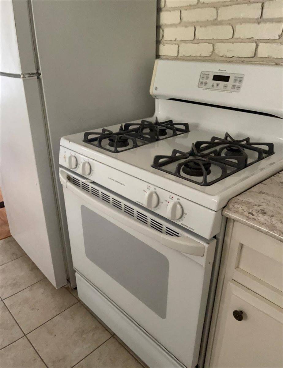5040 West Jackson. Street, North Highlands, CA 95660