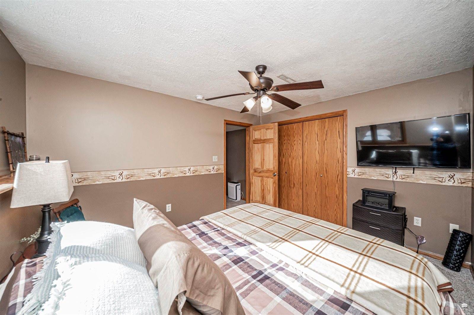 401 Dewey Street, Solomon, KS 67480