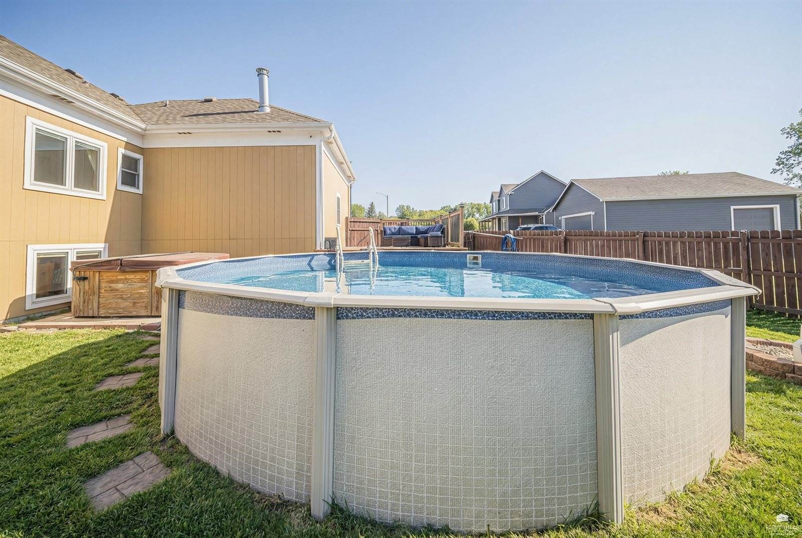 401 Dewey Street, Solomon, KS 67480