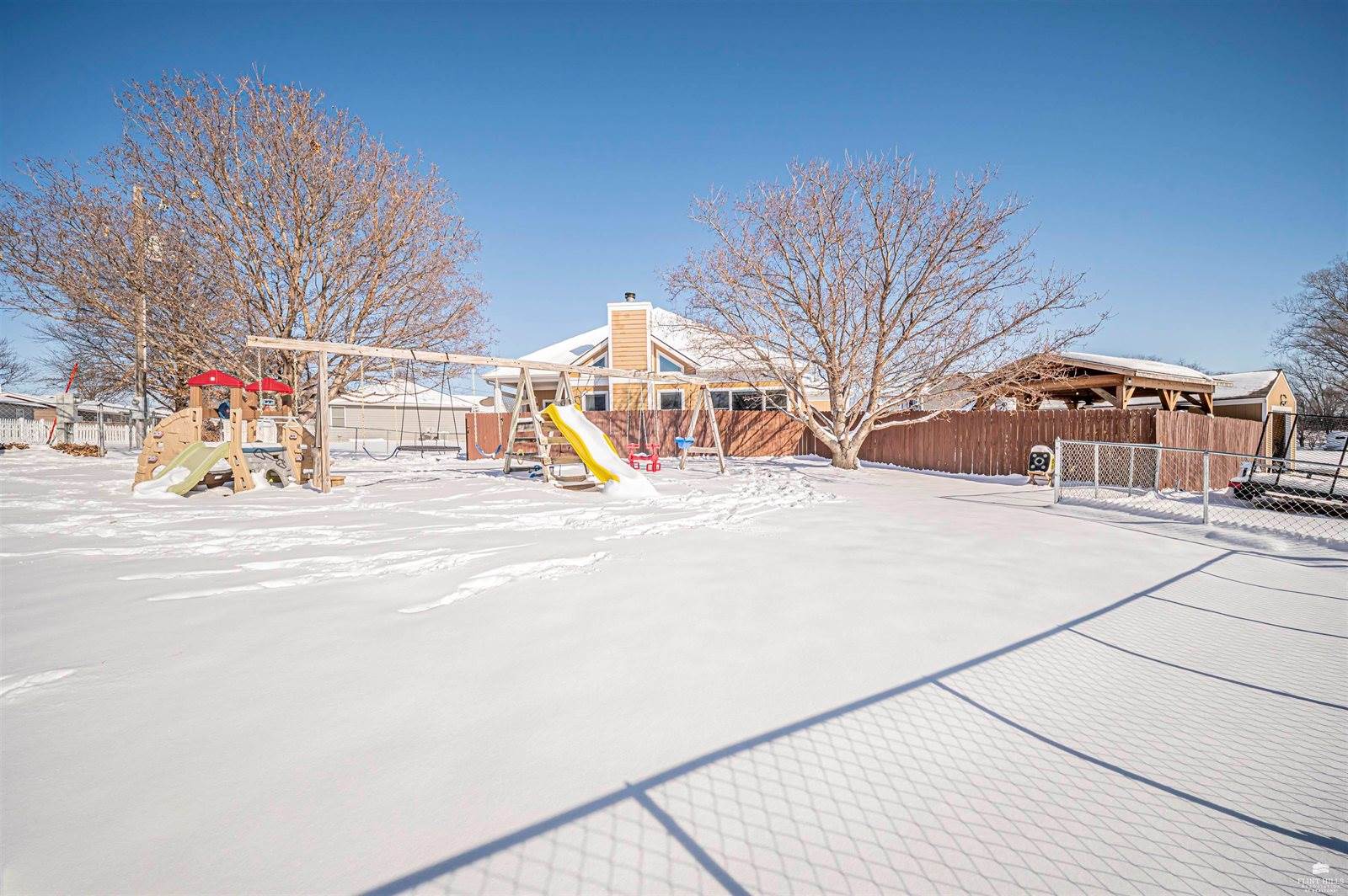 401 Dewey Street, Solomon, KS 67480