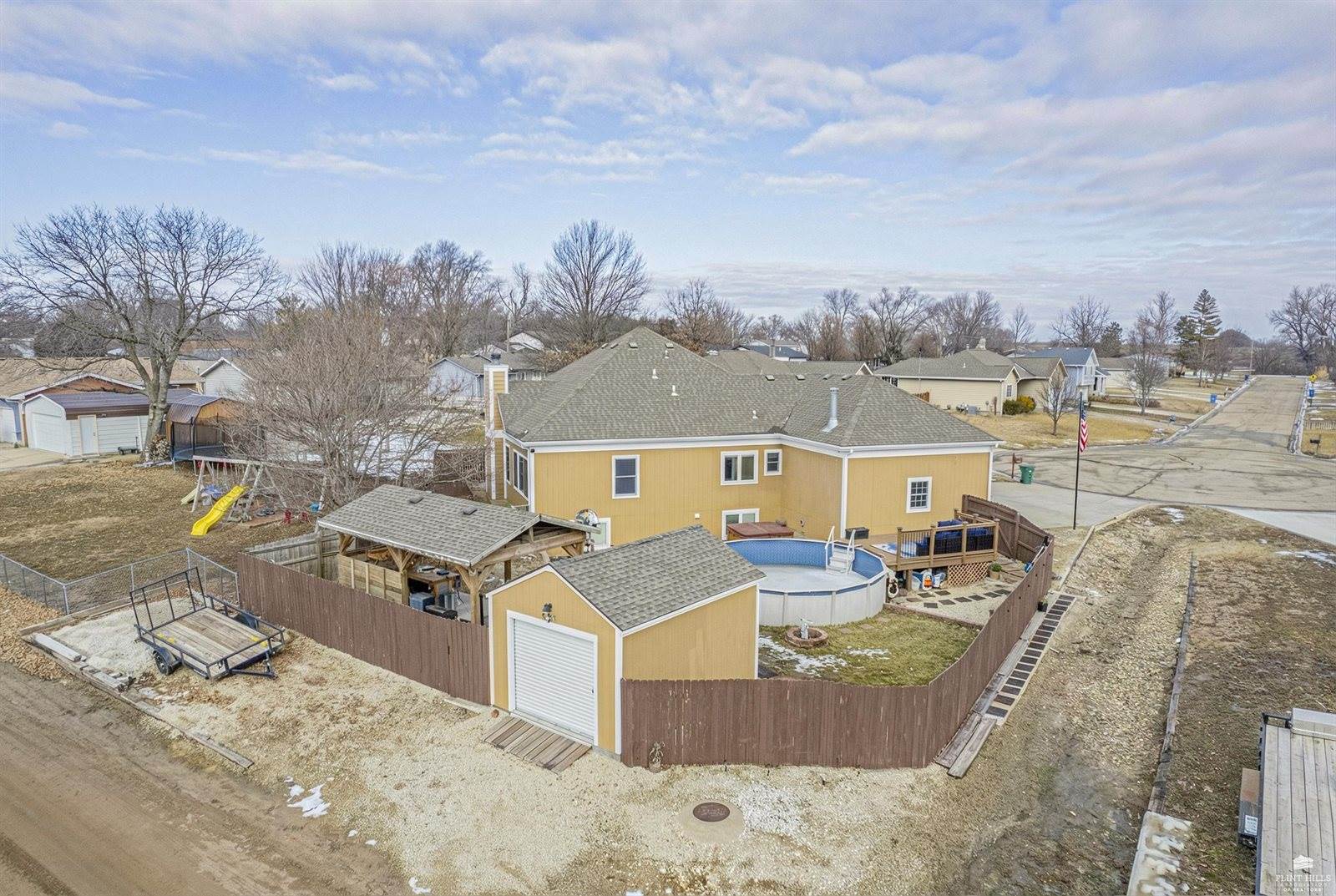 401 Dewey Street, Solomon, KS 67480