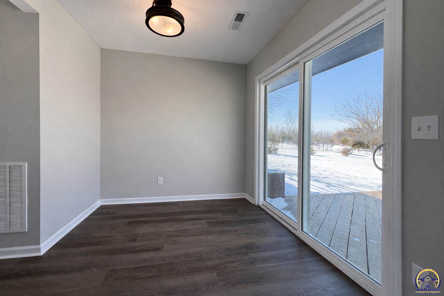 7879 Seneca Lake RD, Ozawkie, KS 66070