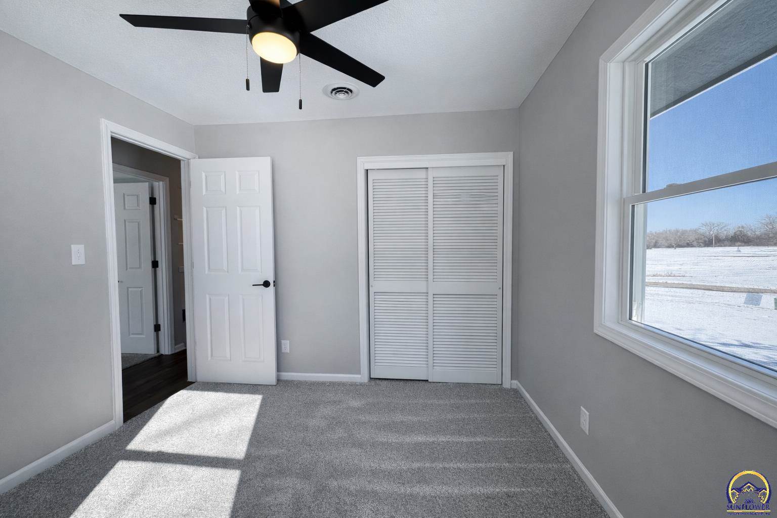 7879 Seneca Lake RD, Ozawkie, KS 66070