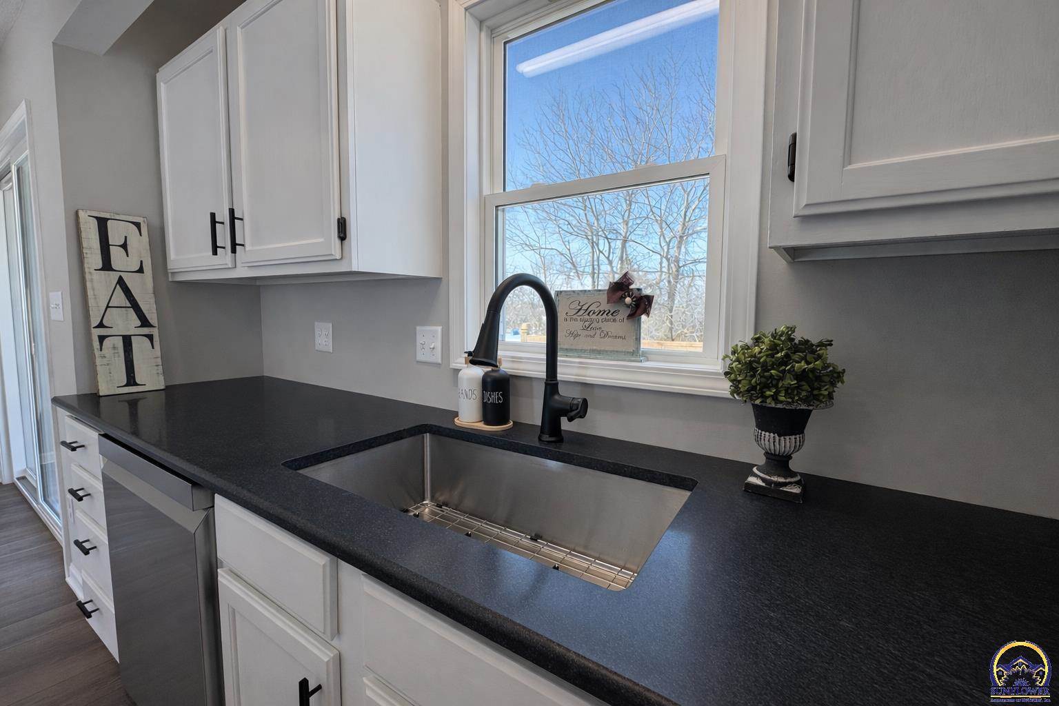 7879 Seneca Lake RD, Ozawkie, KS 66070