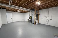 7879 Seneca Lake RD, Ozawkie, KS 66070