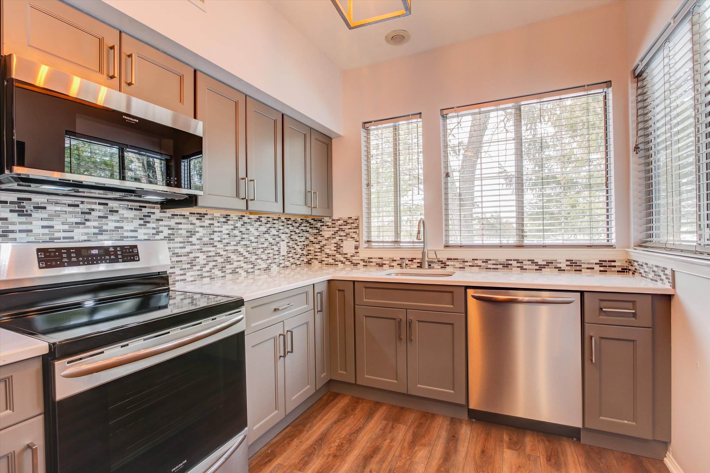 18 Birchwood Rd, Bedminster, NJ 07921