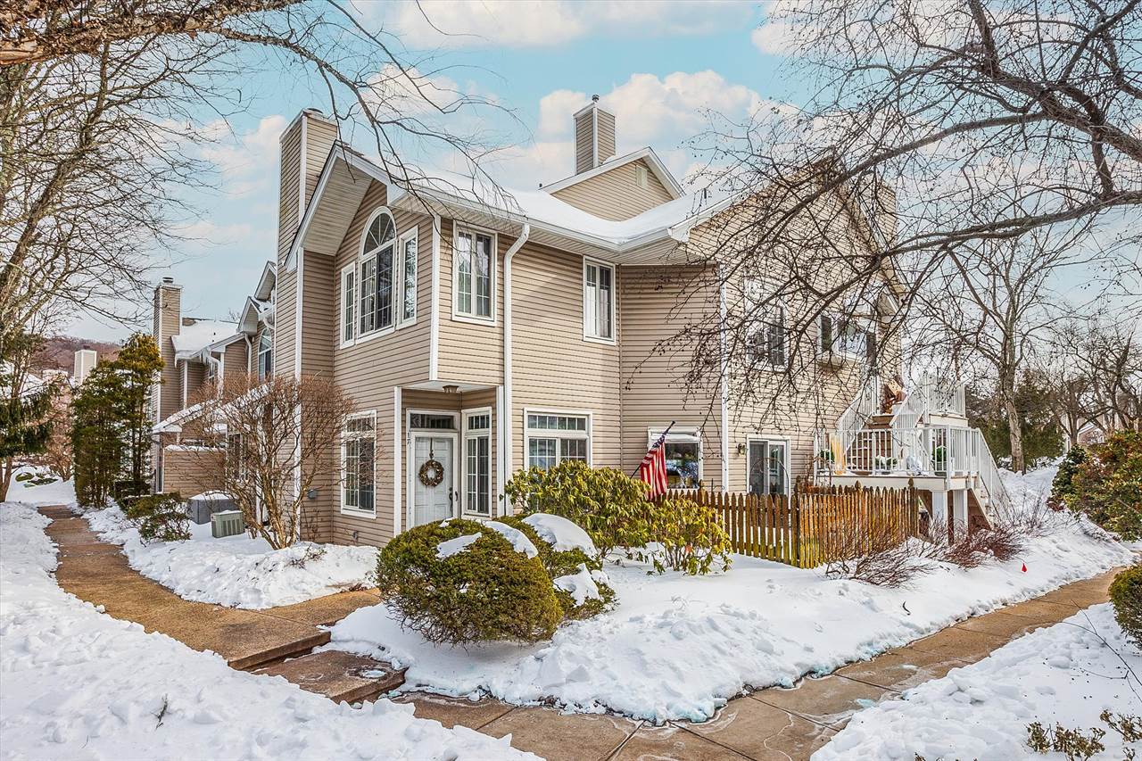 18 Birchwood Rd, Bedminster, NJ 07921