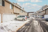 18 Birchwood Rd, Bedminster, NJ 07921