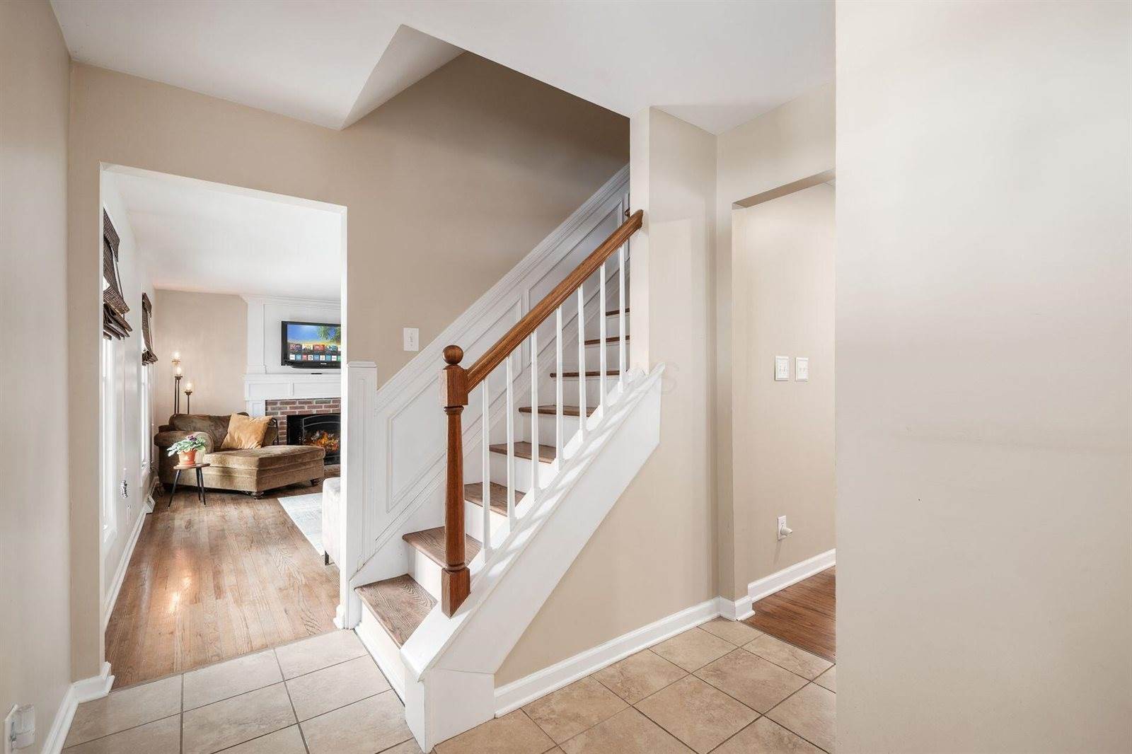 80 Rockwell Way, Worthington, OH 43085