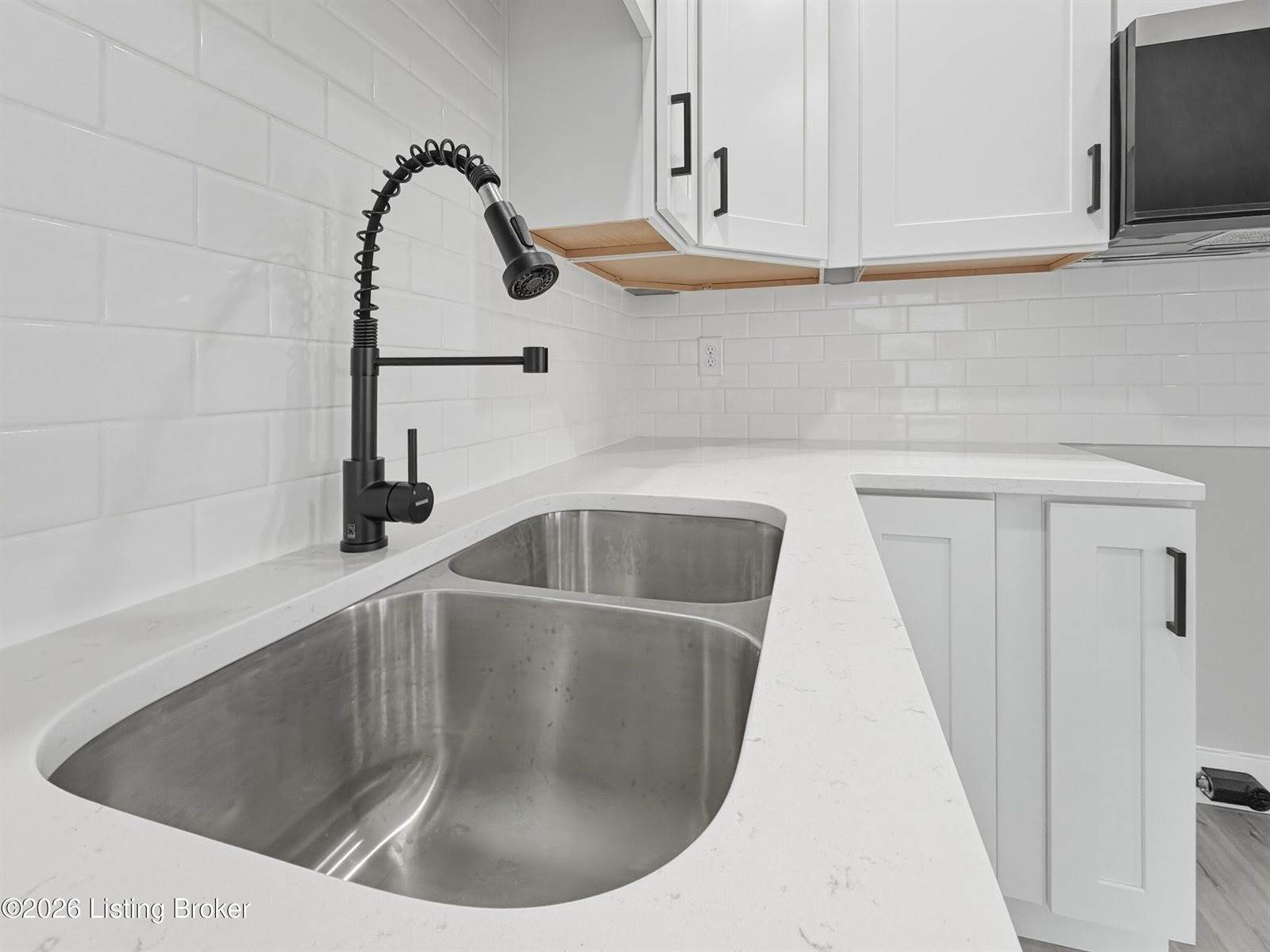 10 Betty Boyd Ln, Brandenburg, KY 40108