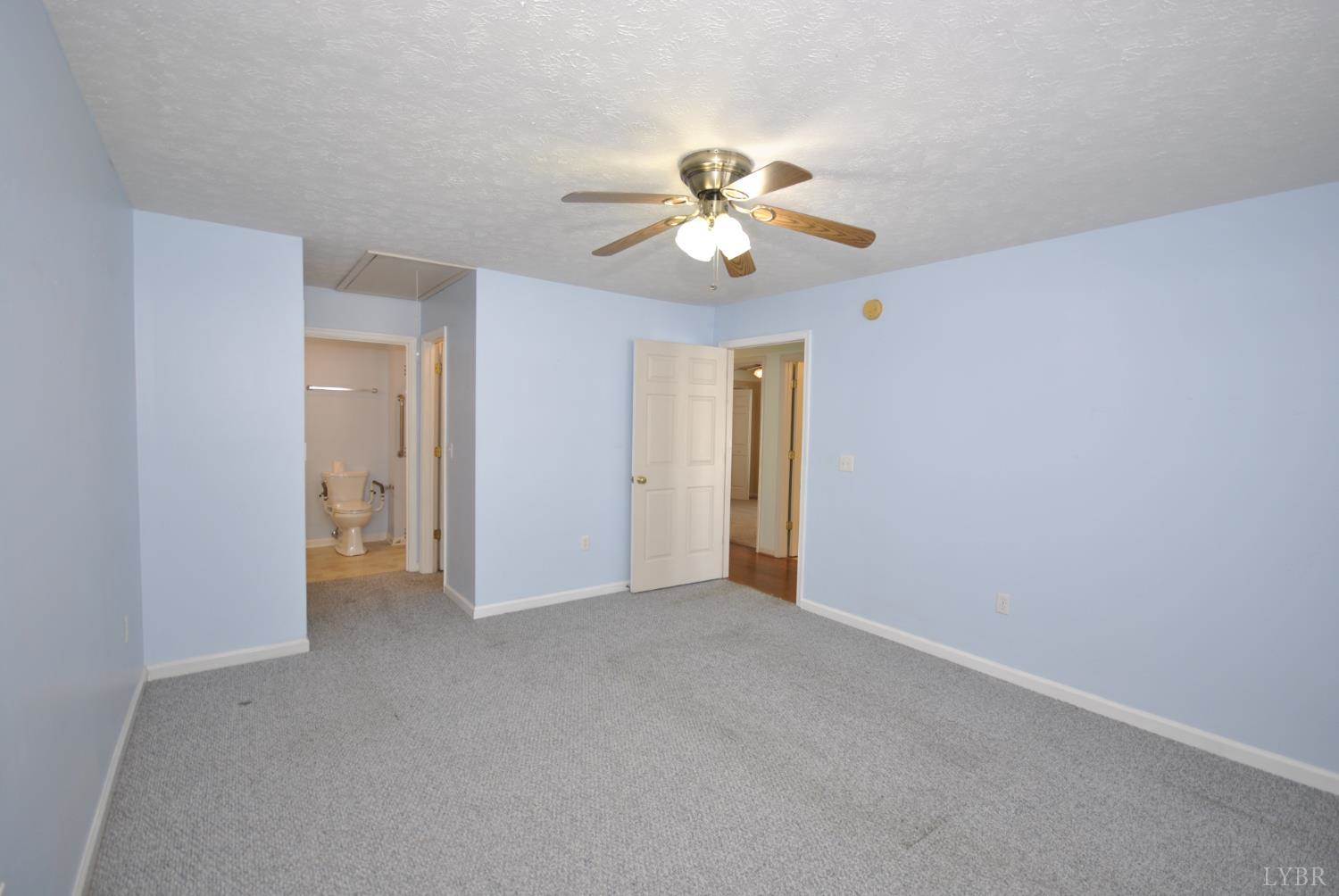 1170 Jefferson Oaks Court, Forest, VA 24551