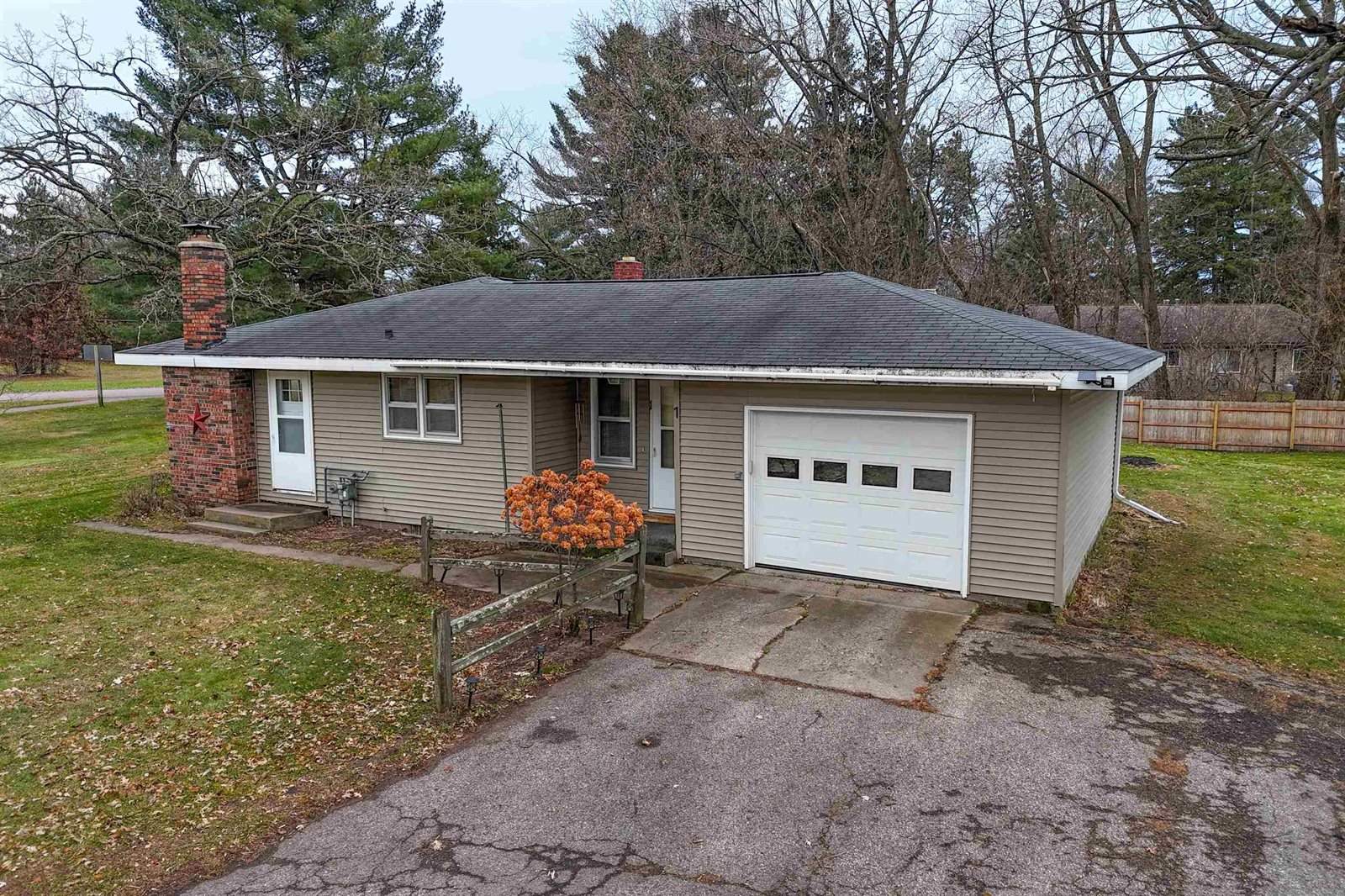 5620 N Park Road, Wisconsin Rapids, WI 54494