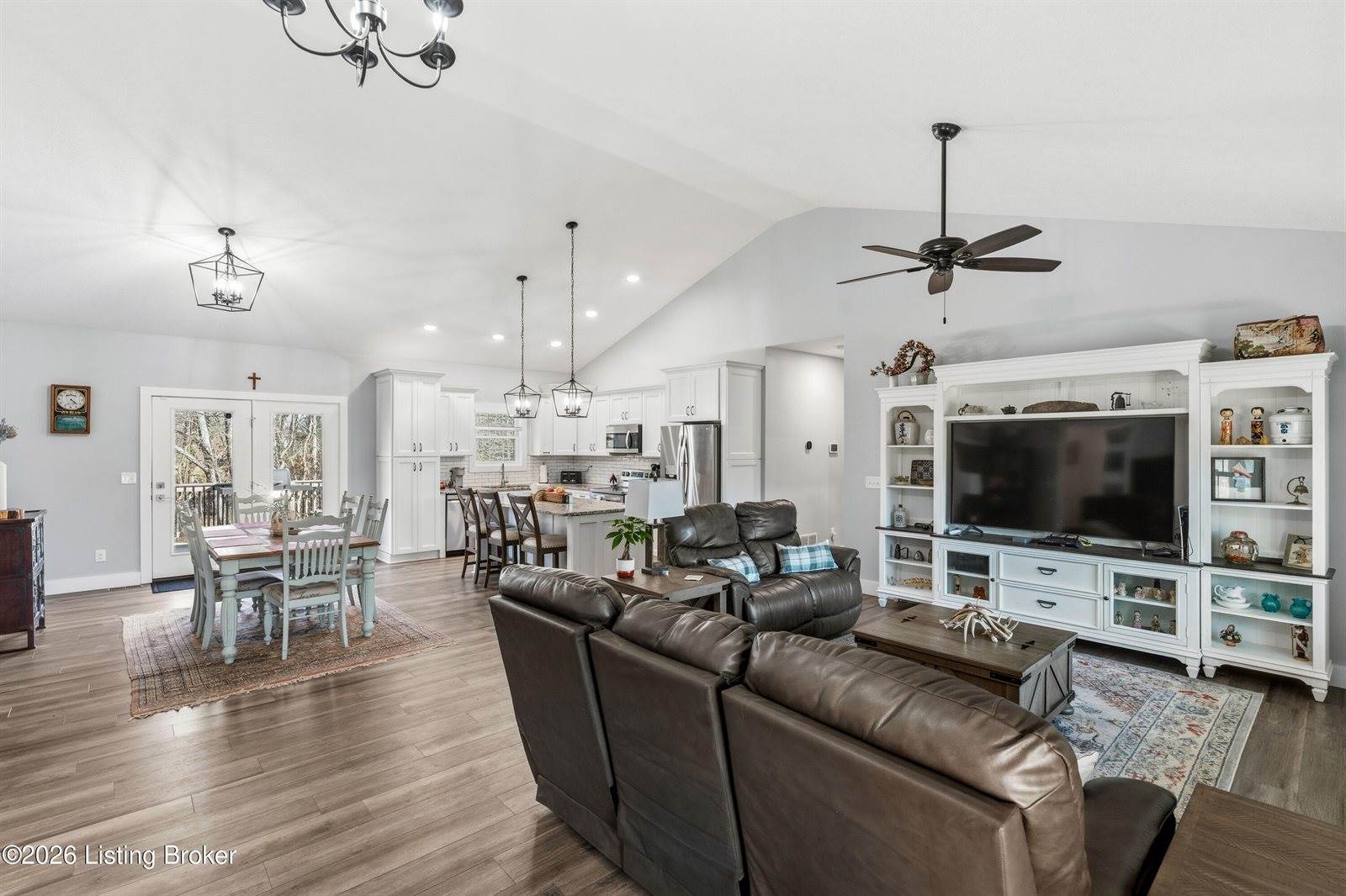 166 Creekstone Dr, Radcliff, KY 40160