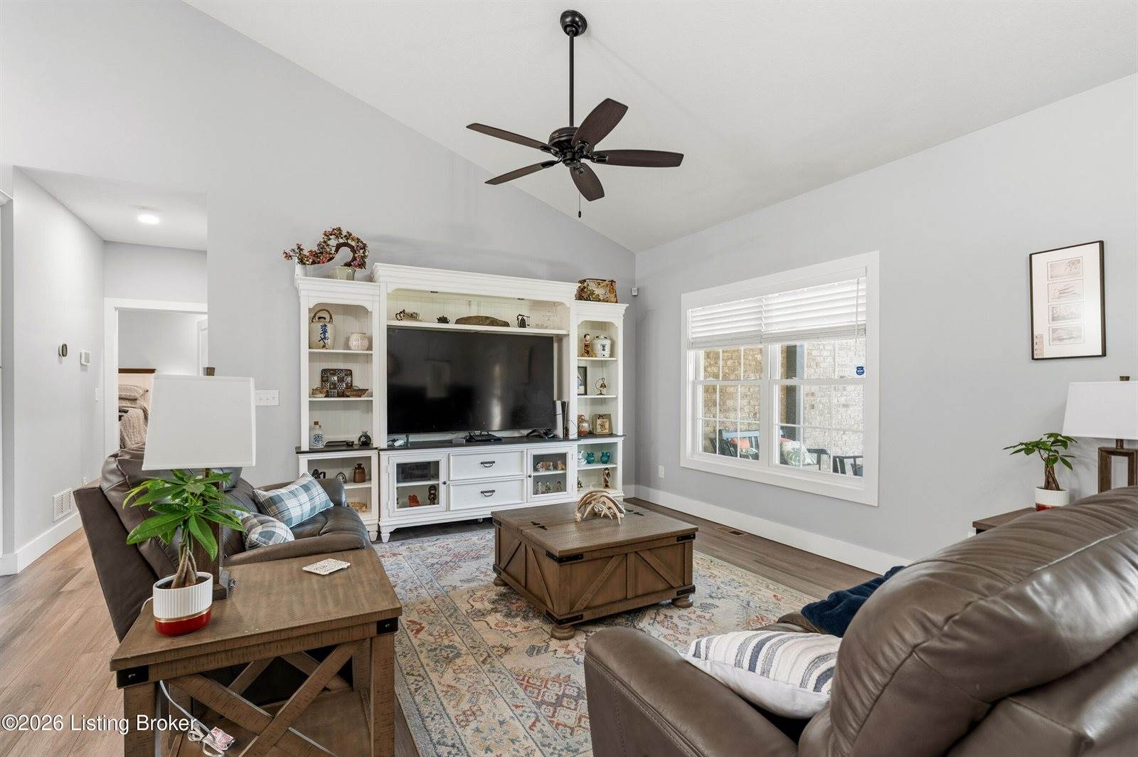 166 Creekstone Dr, Radcliff, KY 40160