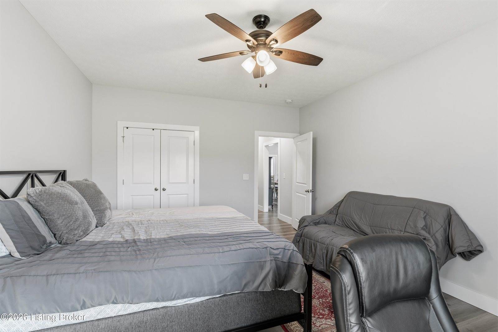 166 Creekstone Dr, Radcliff, KY 40160