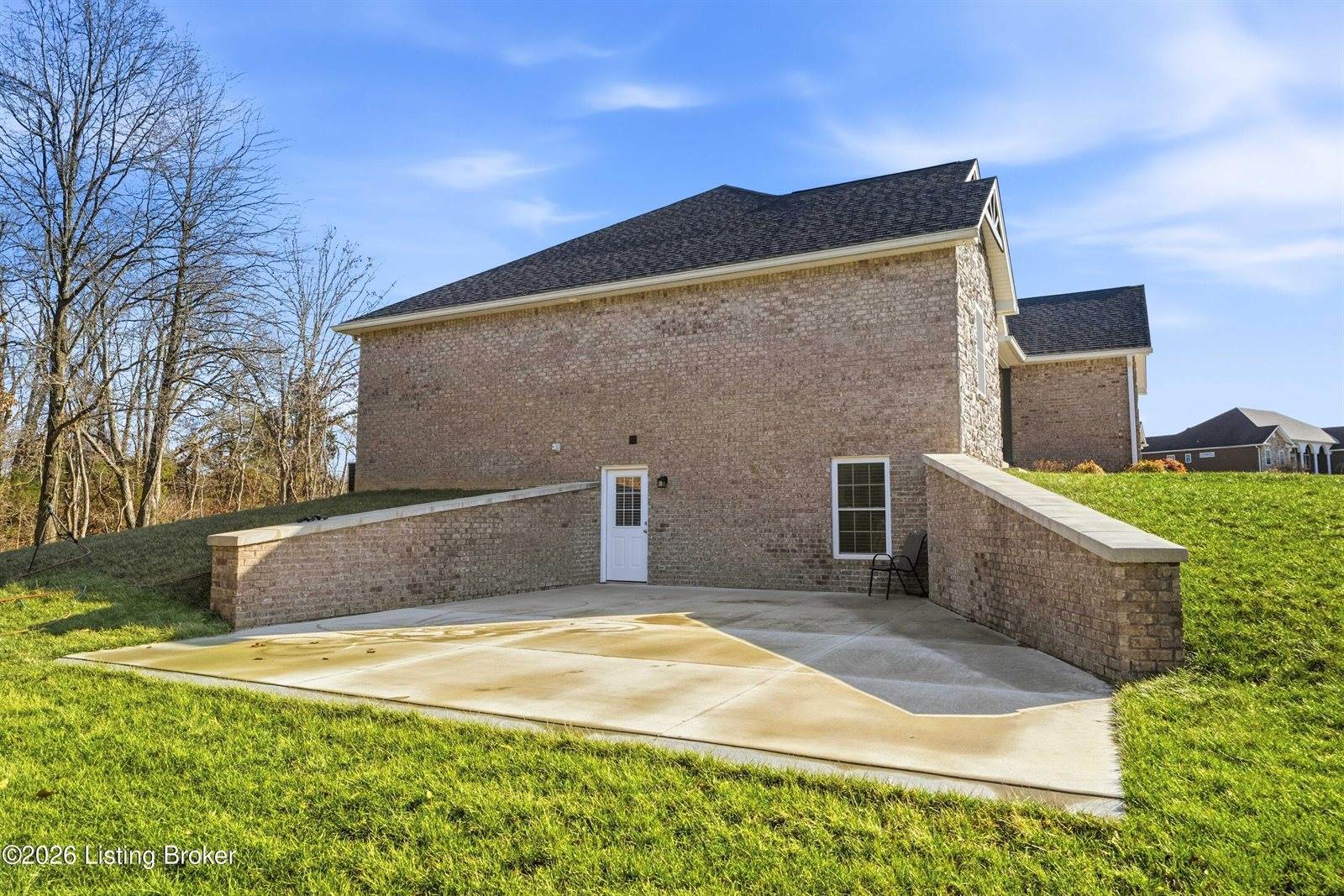 166 Creekstone Dr, Radcliff, KY 40160