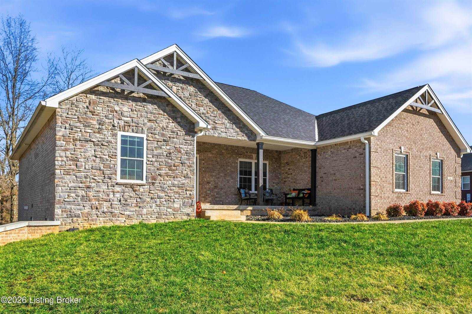 166 Creekstone Dr, Radcliff, KY 40160
