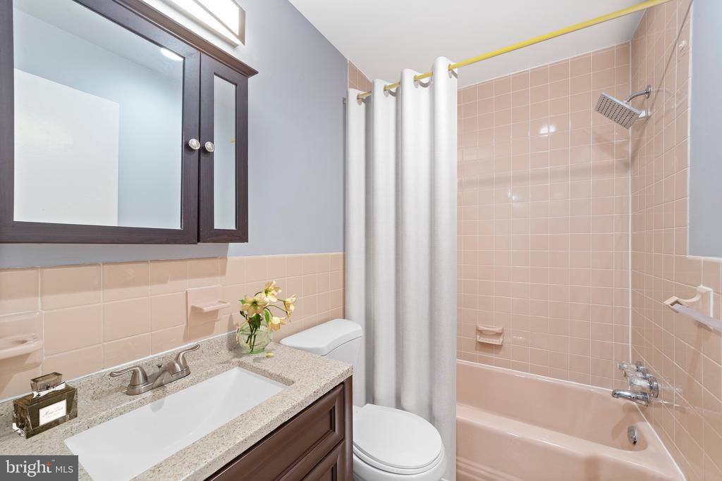 1900 Lyttonsville Road, #111, Silver Spring, MD 20910