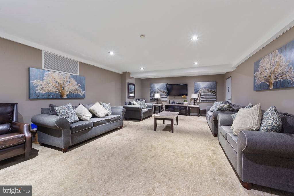 1900 Lyttonsville Road, #111, Silver Spring, MD 20910