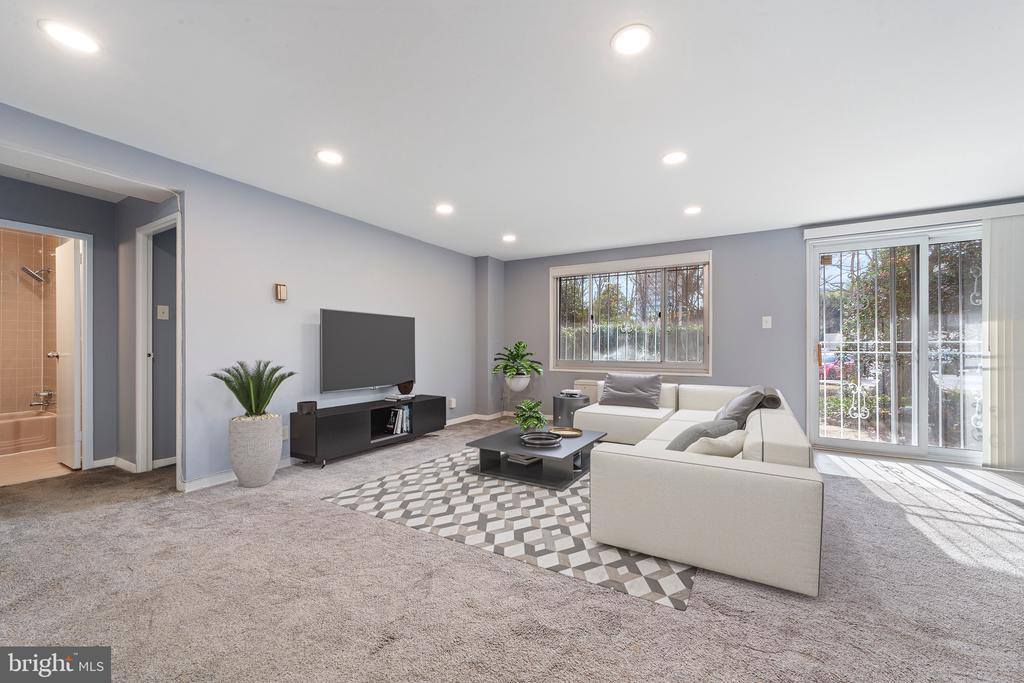 1900 Lyttonsville Road, #111, Silver Spring, MD 20910